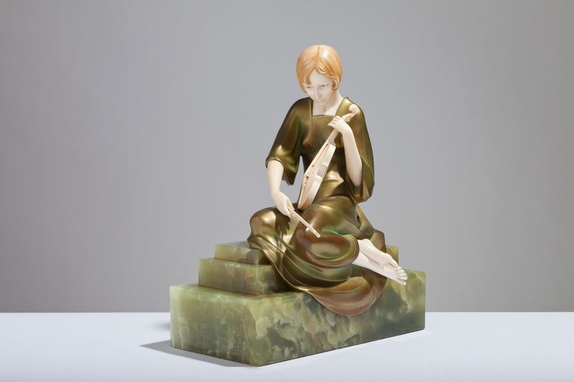 Philippe Violin Player